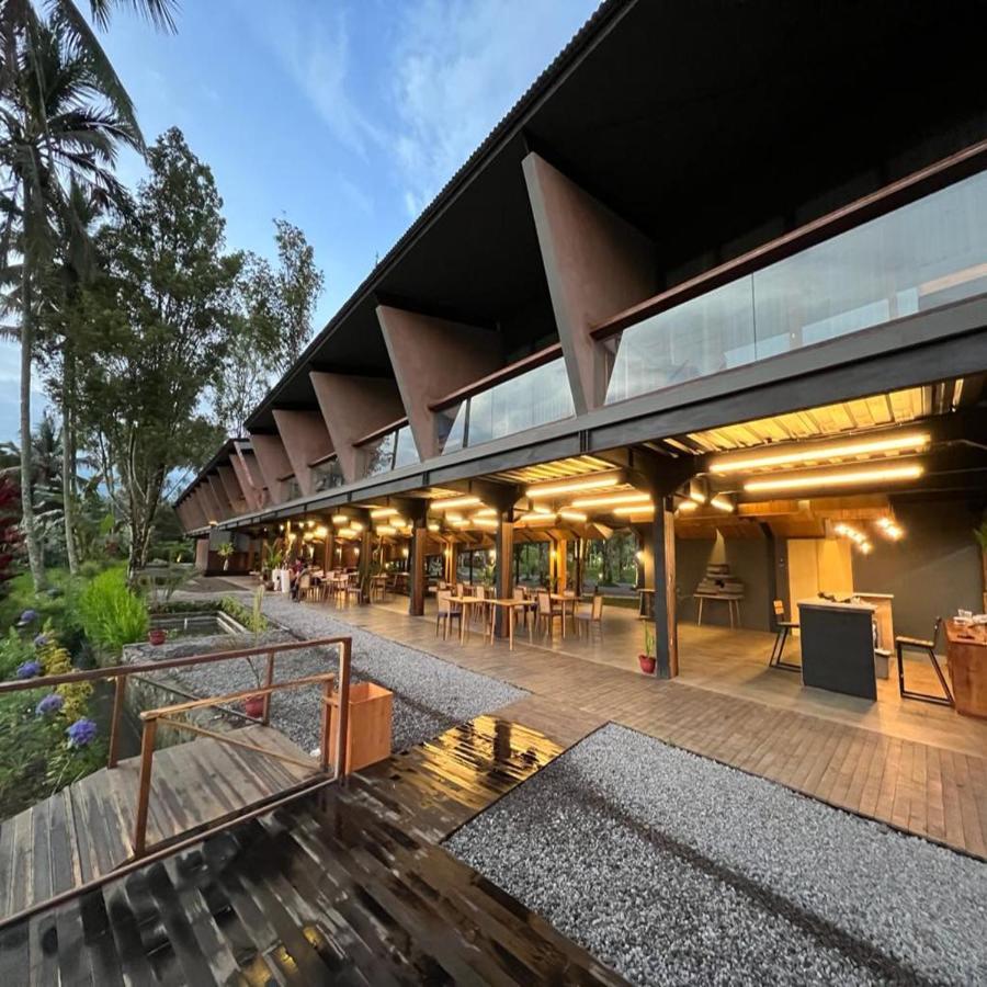 Teras Hotel Ijen Banyuwangi Banyuwangi  Buitenkant foto